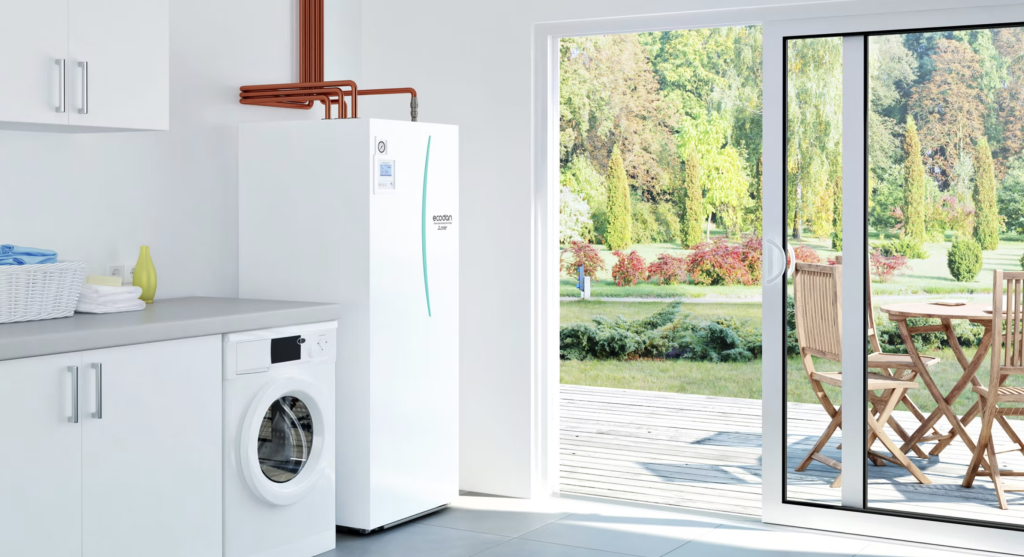 Ilma-vesilämpöpumppu on tyylikäs ratkaisu myös kodinhoitohuoneeseen.